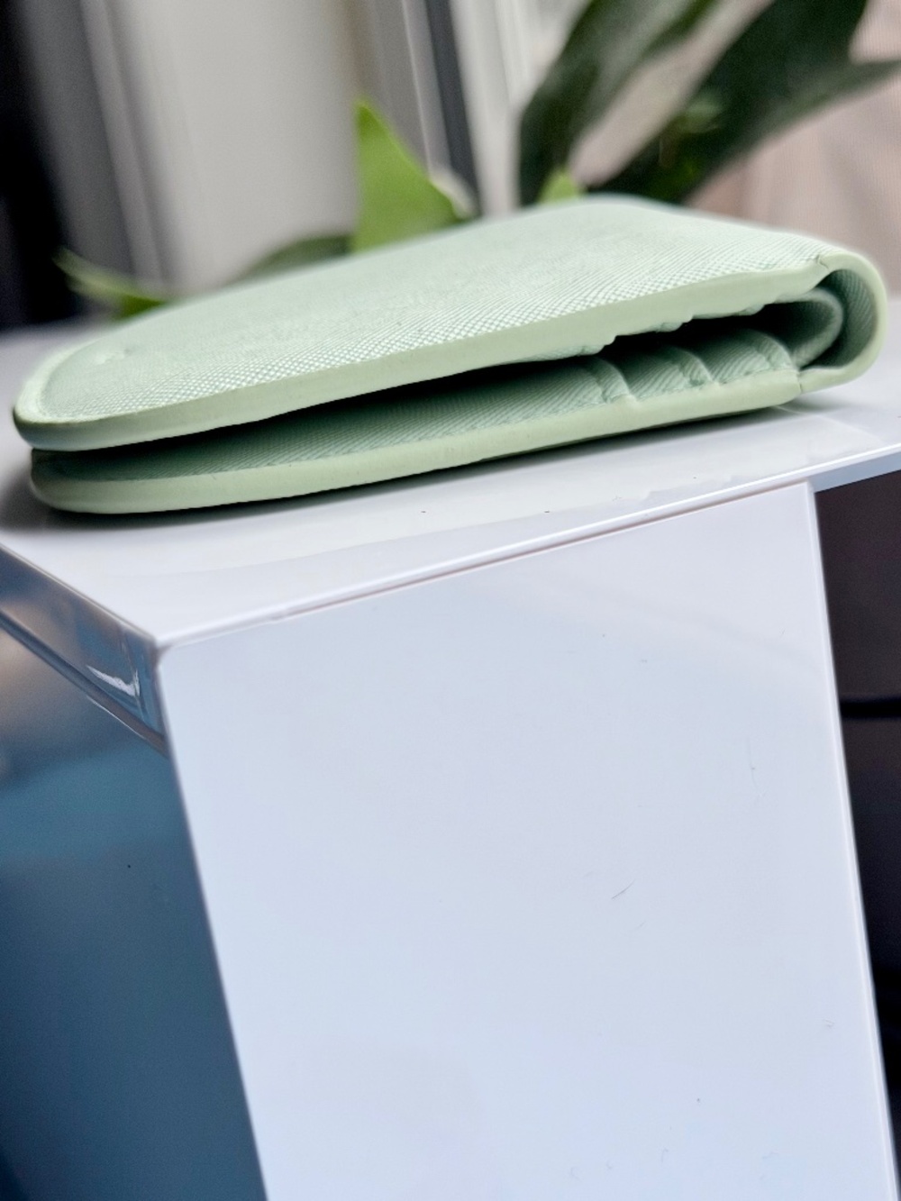 Poketo Vegan Saffiano Leather Dome Wallet In Mint - Picture 6 of 10